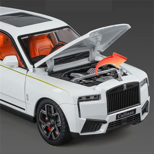 2025 Rolls Royce Cullinan SUV Diecast Model - Image 4