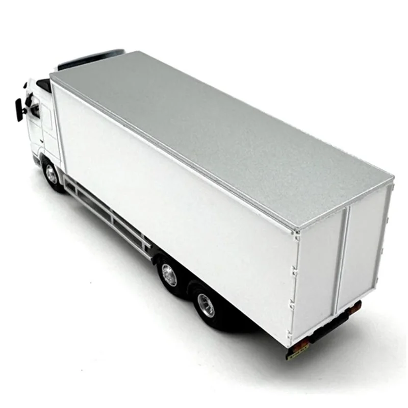Diecast 1/76 FH Box Truck Model for Collectors 4 Diecast 1/76 FH Box Truck Model for Collectors - Image 4