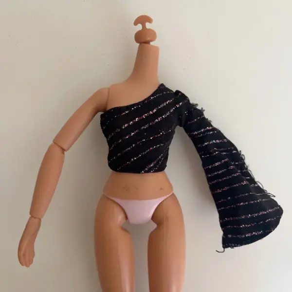 Bratz & Monster High Doll Tops Set - Image 18