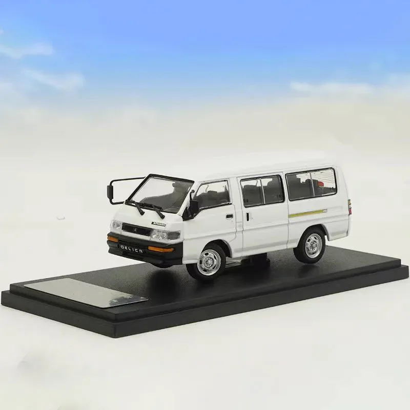 Die-cast Mitsubishi Sunyork Delica Van Collectible Model 7 Die-cast Mitsubishi Sunyork Delica Van Collectible Model - Image 7