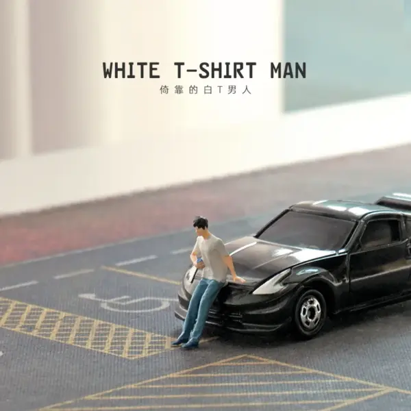 Miniature White T-Shirt Man Model 1:64 Resin Scene - Image 2
