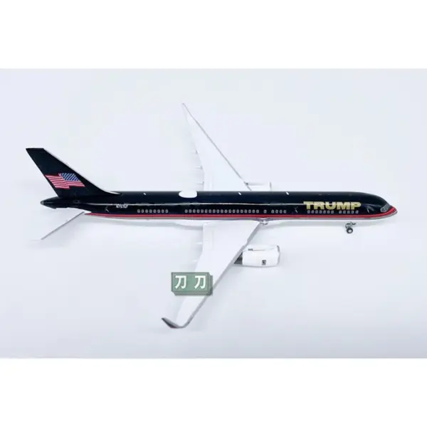 NG Diecast Trump B757-200 Aircraft Model 1/400 - Image 2