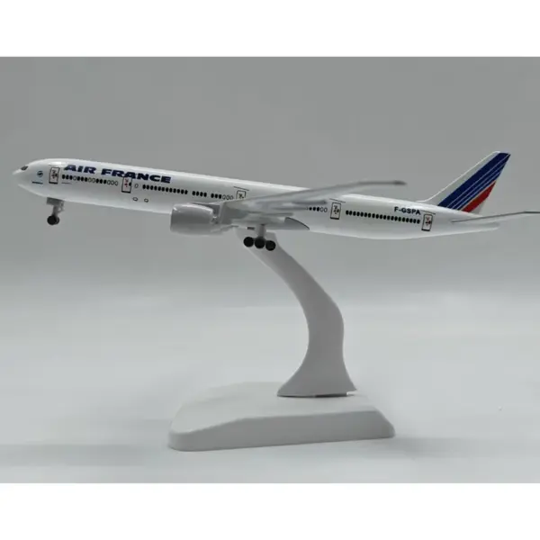 Diecast Air France B777-300ER Model 1/400 - Image 6