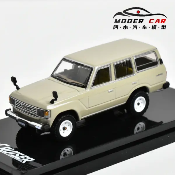 NoEnName_Null 1:64 Diecast LC70 and LC60 Car Set - Image 6
