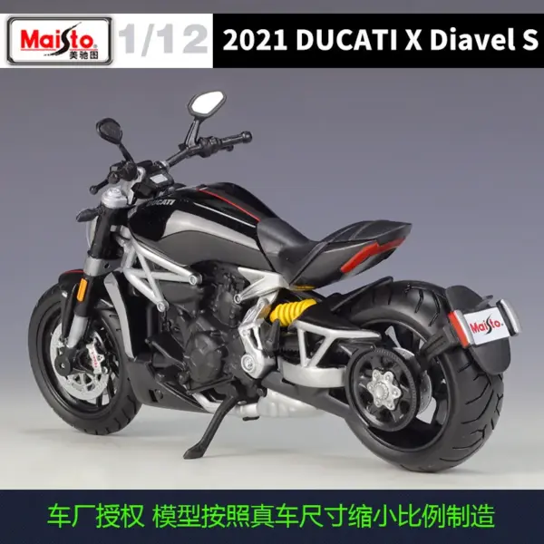 Maisto 1:12 Ducati X Diavel S Motorcycle Model - Image 3