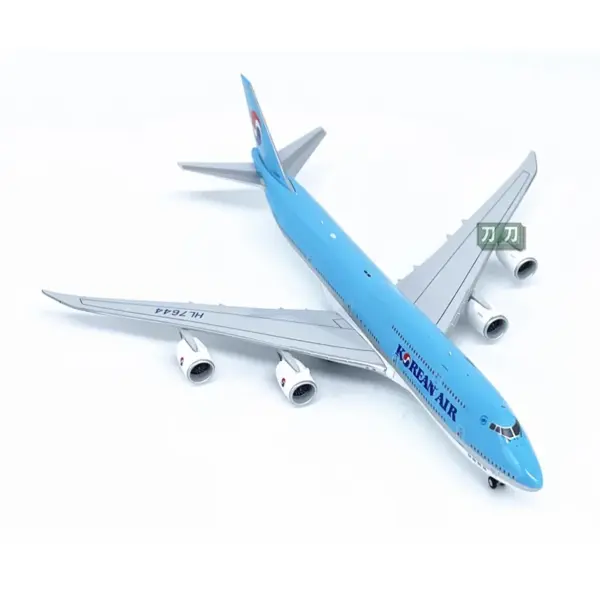 Korean Air B747-8 Diecast Model 1/400 - Image 3
