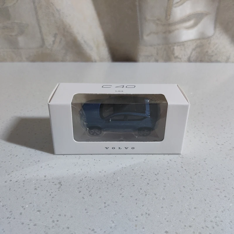 Diecast C40 Model Car 1:64 Scale for Collectors 6 Diecast C40 Model Car 1:64 Scale for Collectors - Image 6