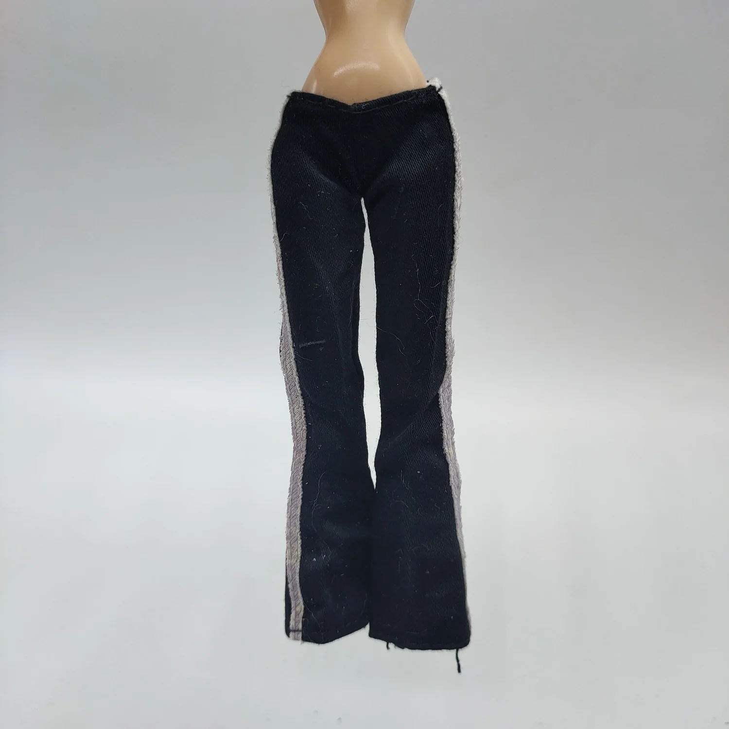 Casual Jeans for 30cm Bratz and Monster High Dolls 15 Casual Jeans for 30cm Bratz and Monster High Dolls - Image 15