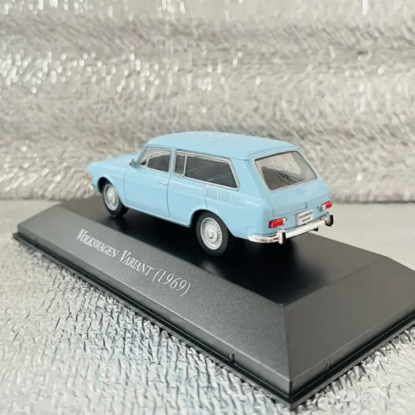 1969 Variant Station Wagon Alloy Model 1/43 - Image 3