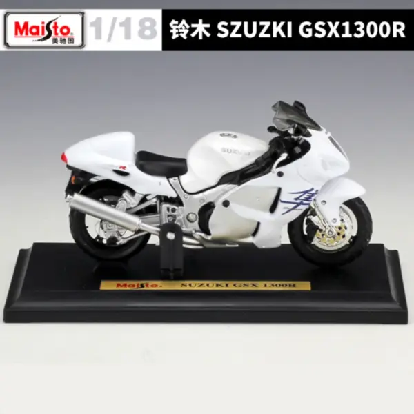 Maisto 1:18 Suzuki Hayabusa GSX-1300R Diecast Motorcycle - Image 4