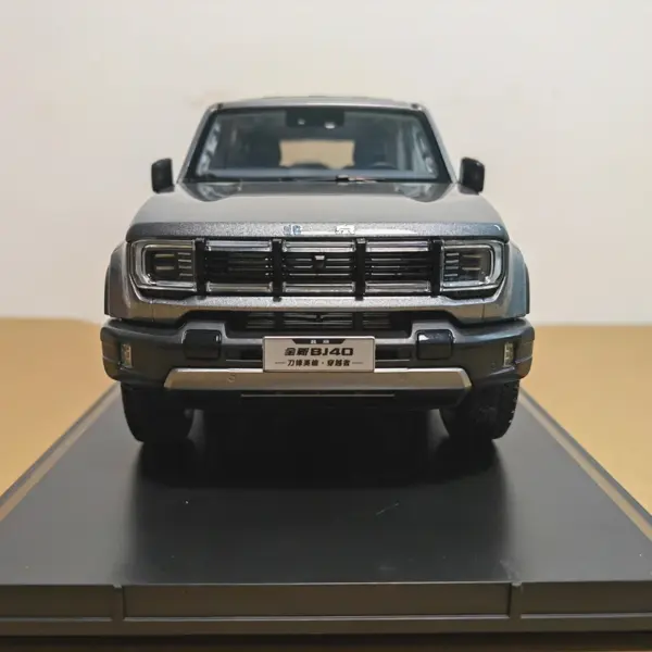 Diecast Beijing BJ40 2024 SUV Model 1:18 Scale - Image 3