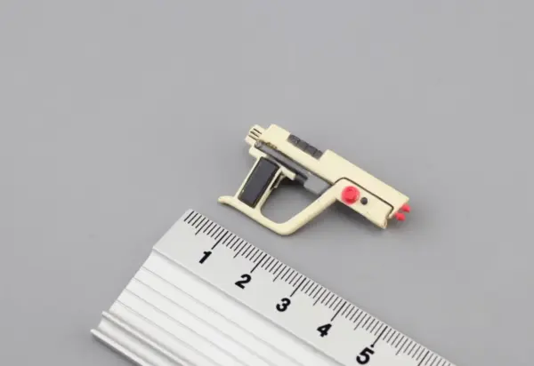 1/6 Scale P38 PPK Mini Metal Revolver Model for Dioramas - Image 25