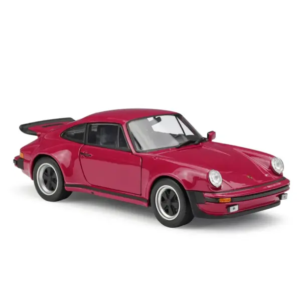 Welly 1:24 Porsche 911 Carrera S Diecast Model - Image 18