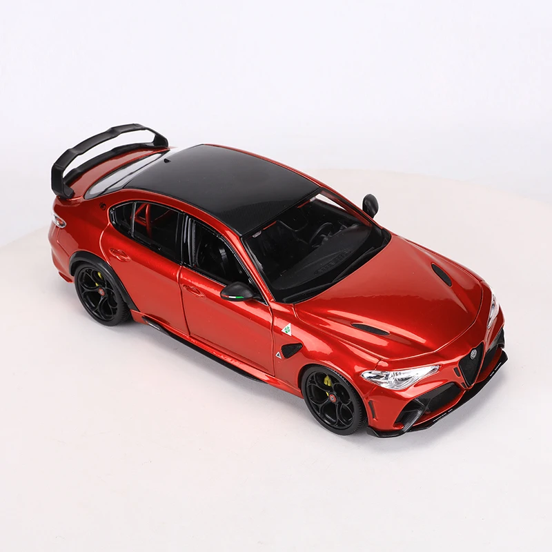 Burago 1:18 Alfa Romeo Giulia GTAm Diecast Model 2 Burago 1:18 Alfa Romeo Giulia GTAm Diecast Model - Image 2
