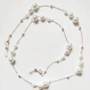 Beaded Pearl Eyewear Chain for Women and Men 14 S434e9d4270f443b38a0f2d31d10926bcp