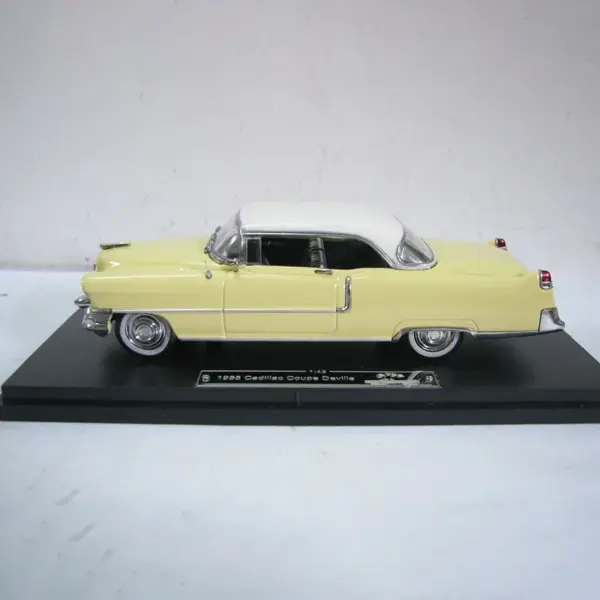 JERREN 1:43 1954 Coupe Alloy Car Model - Image 4