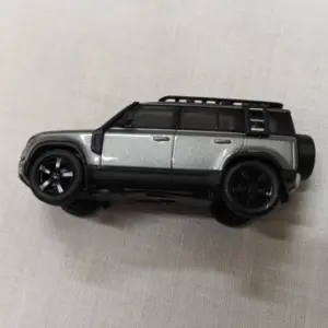 Defender110 1:64 Scale Metal Alloy Model Car 8 S44b0bd7c2f09446cb2047623eab5b2e0U