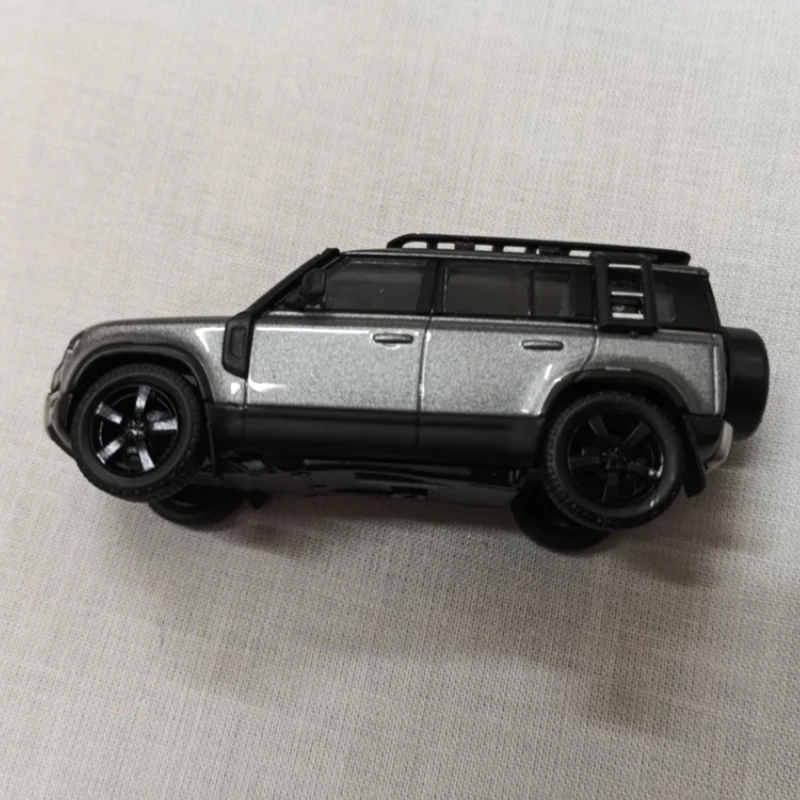 Defender110 1:64 Scale Metal Alloy Model Car 2 Defender110 1:64 Scale Metal Alloy Model Car - Image 2