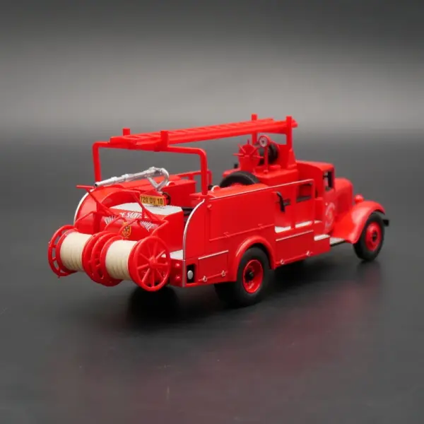 IXO 1:43 Fire Truck Citroen P 45 Diecast Model - Image 4
