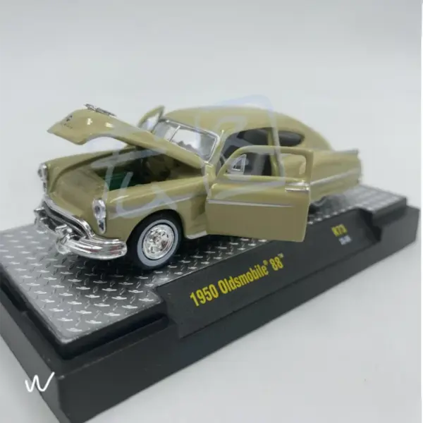 1950 Oldsmobile 88 Diecast Model 1:64 Alloy Collection - Image 6