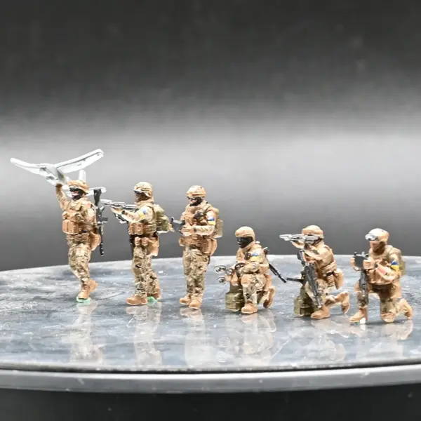 1:72 Drone Team Operation Figures Set - Image 2