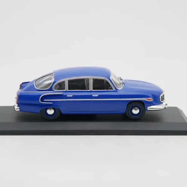 ixo 1:43 Tatra 603-2 Diecast Car Model - Image 3