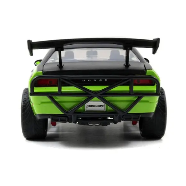 WELLY 1:24 Dodge Challenger SRT8 Diecast Model - Image 5