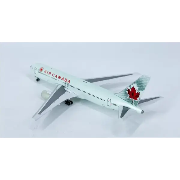 Air Canada B767-300 Alloy Model 1:500 Collection - Image 4