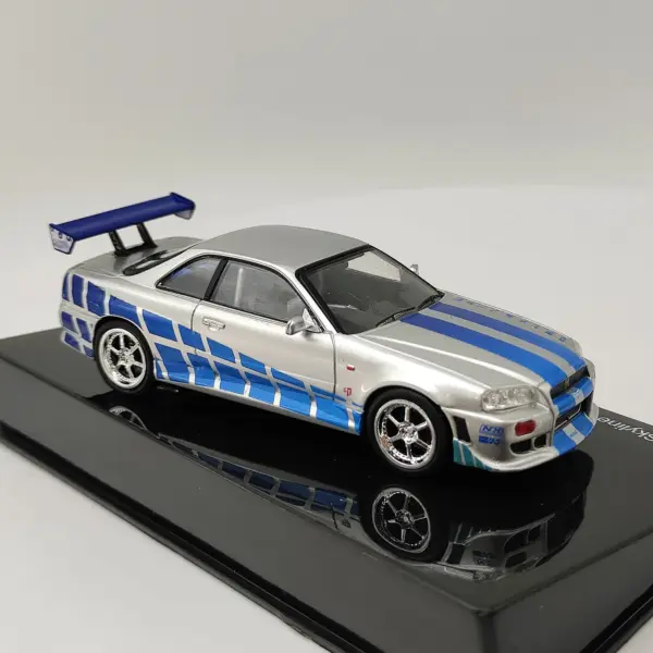 IXO 1:43 Nissan Skyline GT-R R34 Diecast Model - Image 4