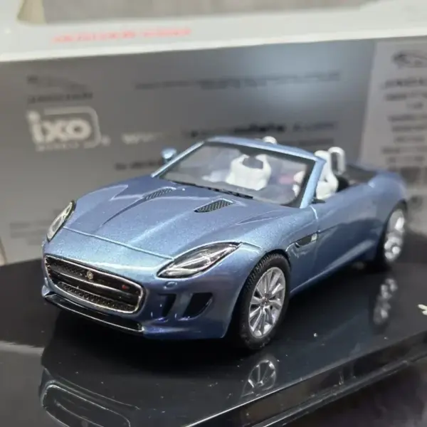 1/43 Jaguar F-TYPE S Convertible Diecast Model - Image 4