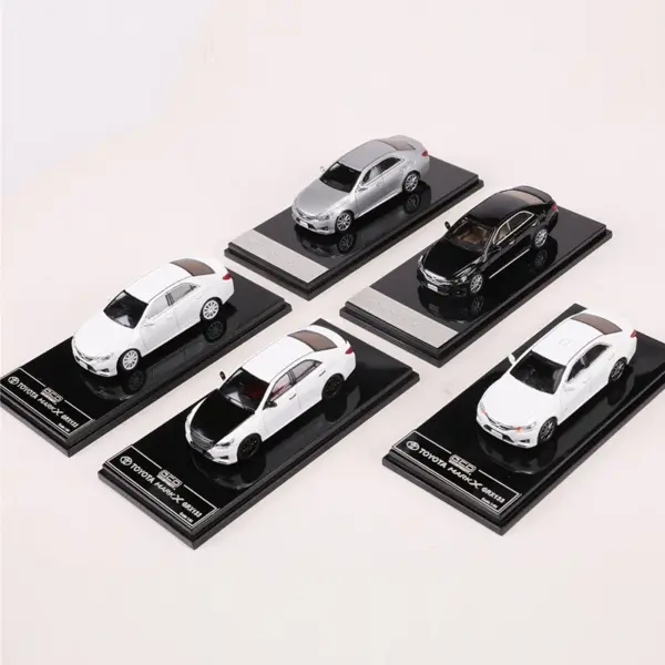 GCD 1:64 REIZ MARK X Diecast Model Car - Image 4