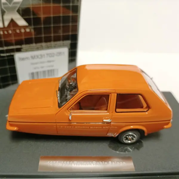 Matrix 1:43 Resin Reliant Robin Classic Model - Image 4