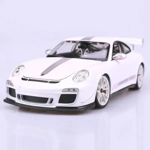 Bburago 1:18 Porsche 911 GT3 Diecast Model - Image 6