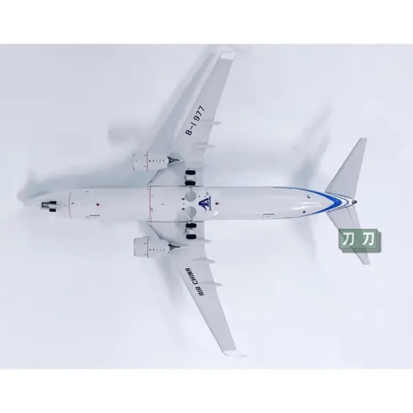 Diecast B737-800 Alloy Model 1/400 Scale - Image 6