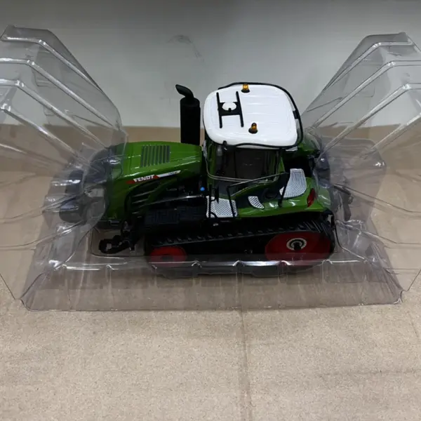 1:32 Fendt 1165 MT Crawler Tractor Model - Image 4
