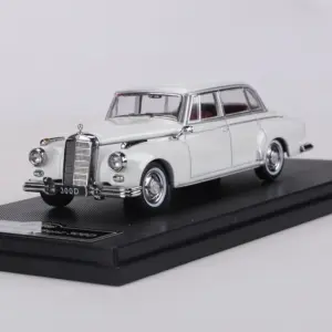 1:64 Scale Alloy Model Car with Removable Engine Cover 21 S4f6a482c0b9a40328680da041a42927c6