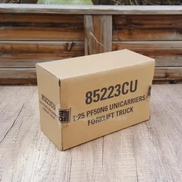 DM Diecast 1:25 Forklift Stacker Mechanical Model - Image 6