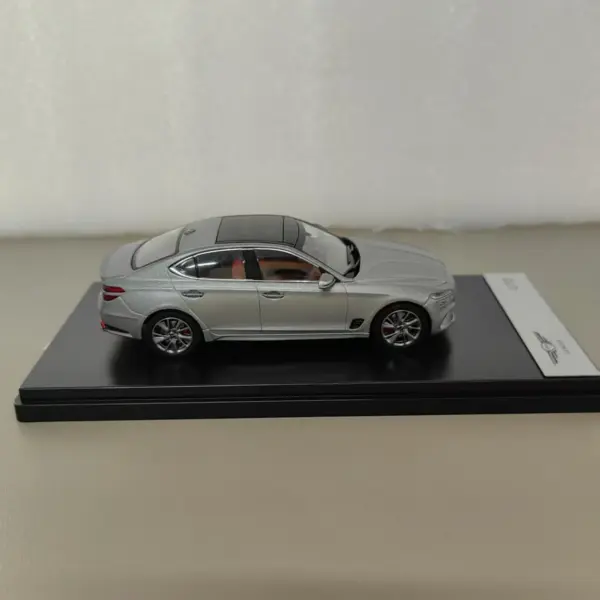 Genesis G70 1:43 Alloy Die-Cast Model Collection - Image 5