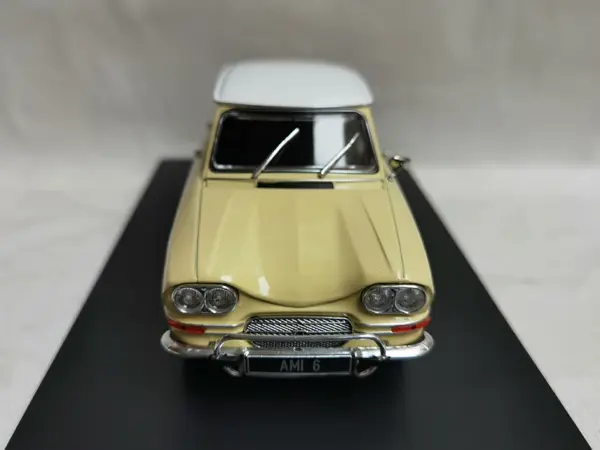 Diecast CITROEN AMI 6 Model Car 1:24 Scale - Image 4