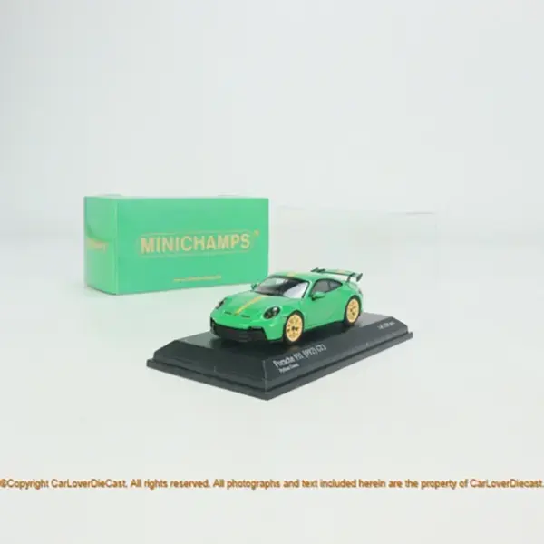 Minichamps Porsche 911 (992) GT3 RS Alloy Model Car - Image 19