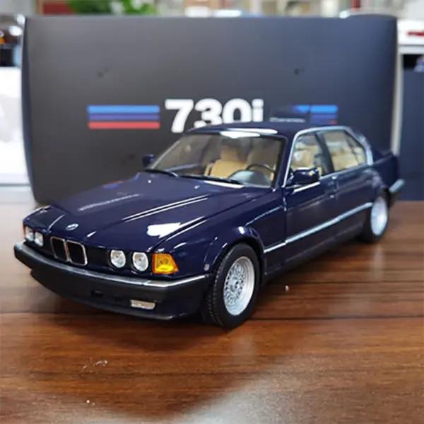 Minichamps 1:18 BMW 7 Series E32 1986 Car Model - Image 8