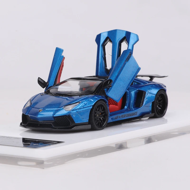 RM 1:64 LBWK Aventador LP700-4 Convertible Model Car 6 RM 1:64 LBWK Aventador LP700-4 Convertible Model Car - Image 6