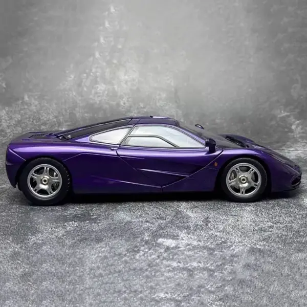 LCD 1:18 F1 XP5 Silver Alloy Car Model - Image 4