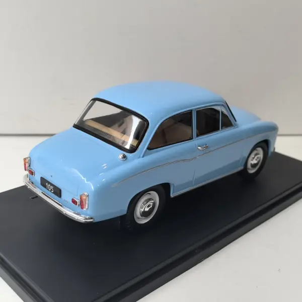 Diecast 1:24 SYRENA 105 Car Model Collectible - Image 5