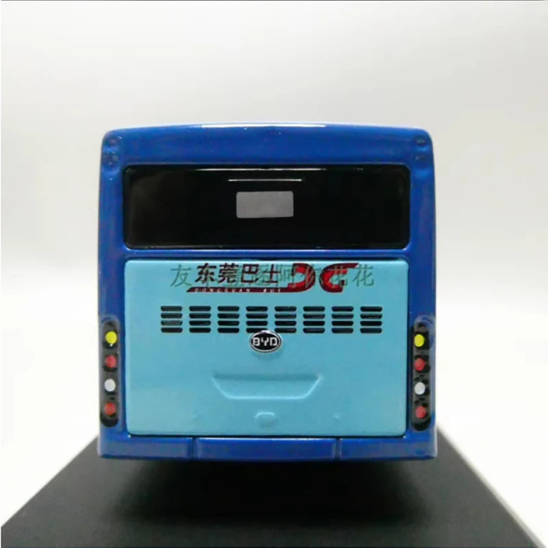 Diecast BYD K9 Bus Model 1:64 Alloy Collectible 5 Diecast BYD K9 Bus Model 1:64 Alloy Collectible - Image 5