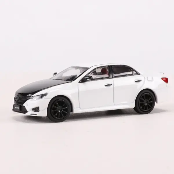 GCD 1:64 REIZ MARK X Diecast Model Car - Image 11