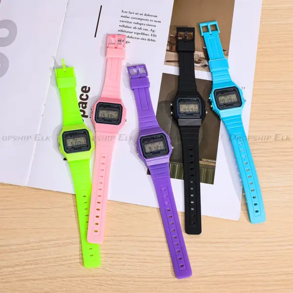 Vintage Square Digital Watch D0H6HJNOEI5000FC30KG - Image 4