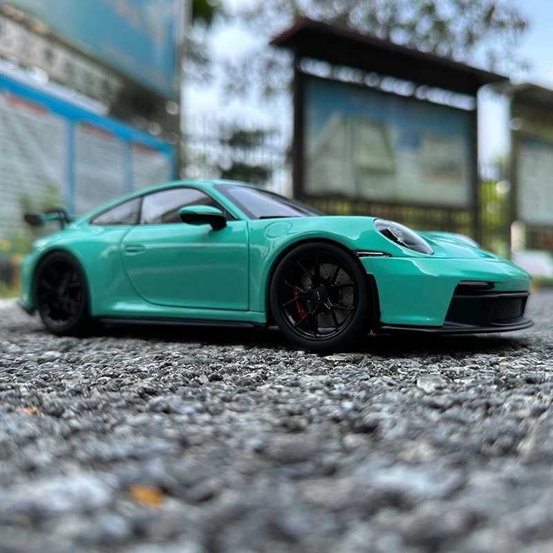 NOREV 1/18 Porsche 911 992 GT3 Model 4 NOREV 1/18 Porsche 911 992 GT3 Model - Image 4