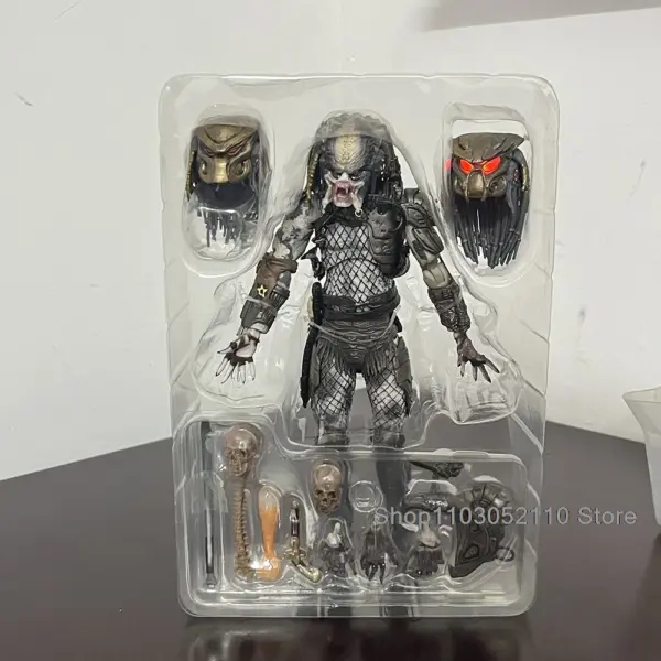 NECA Elder Predator Figure with LED Predator VS Alien - Image 3