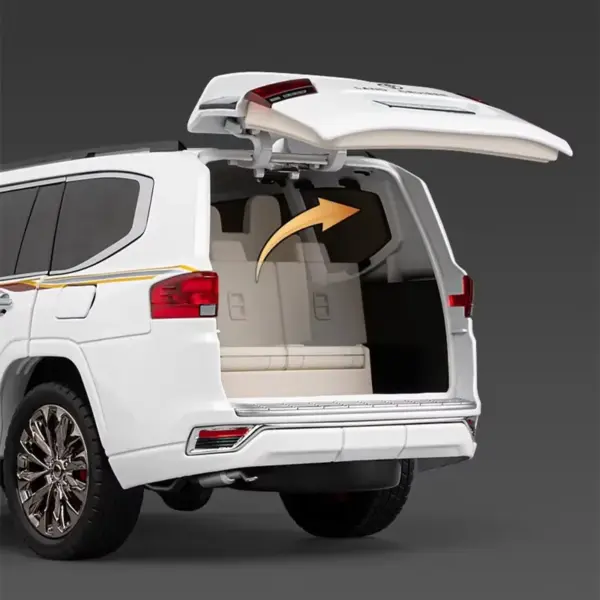 1/18 Toyota Land Cruiser LC300 ZX Diecast Model - Image 4
